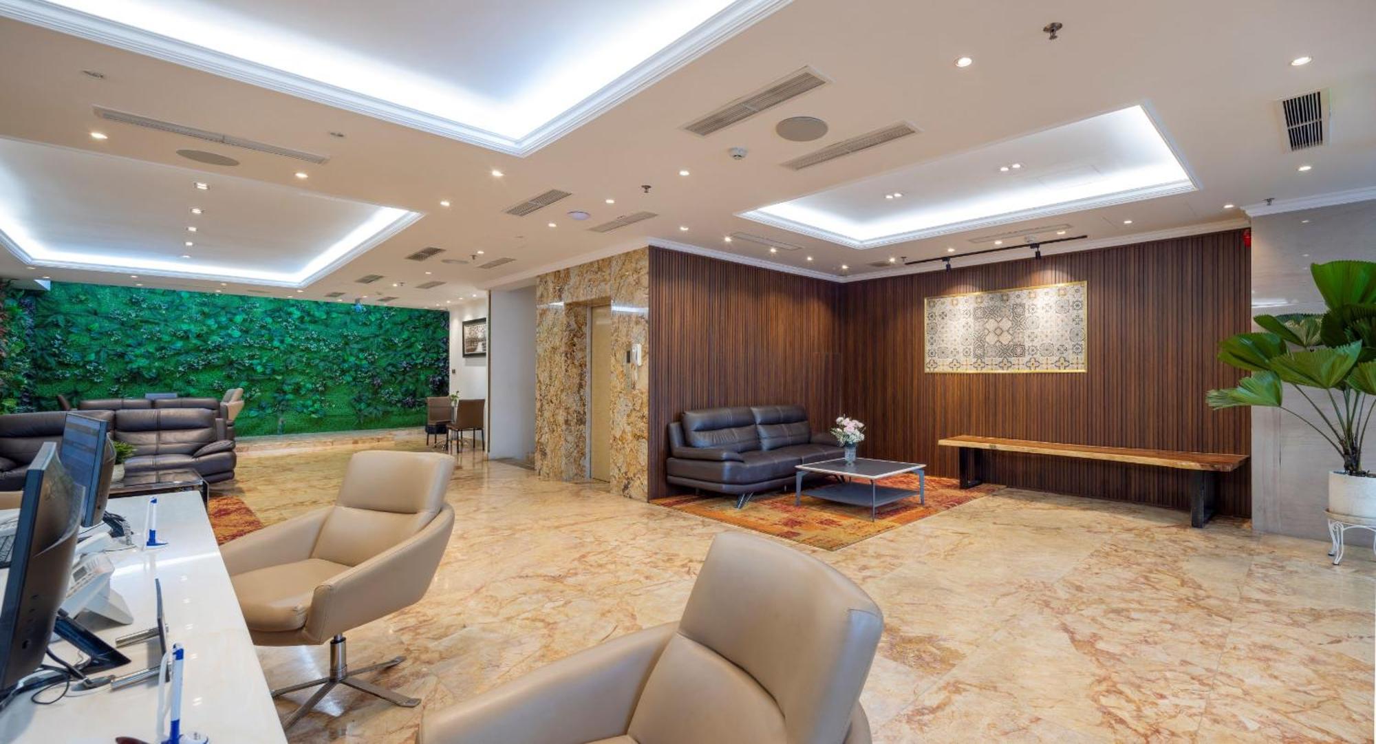 Nesta Hotel Saigon Хошимин Экстерьер фото